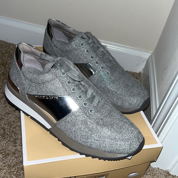 Michael Kors sneakers - Picture 1 of 4